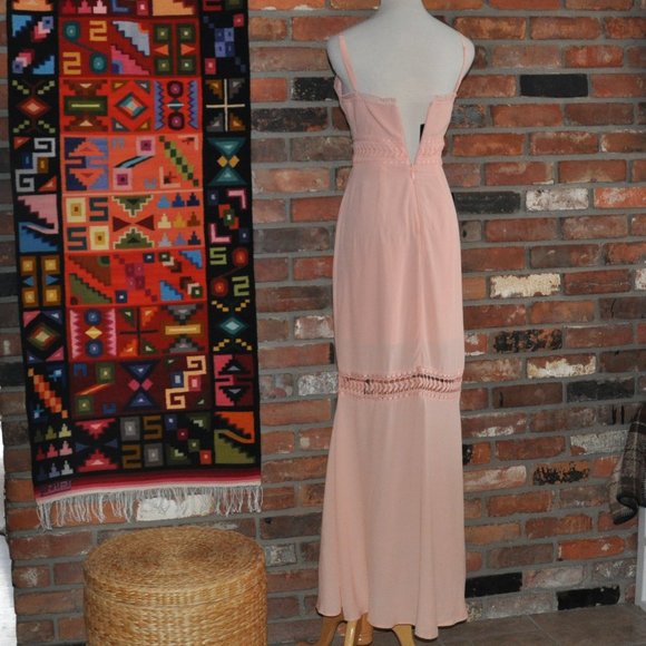 NWT New BeBe Crepe Maxi Tiered Peach Sleeveless Dress Hostess Summer 00 - Picture 5 of 8